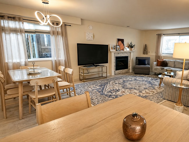 property at 2338 Chesterfield Av