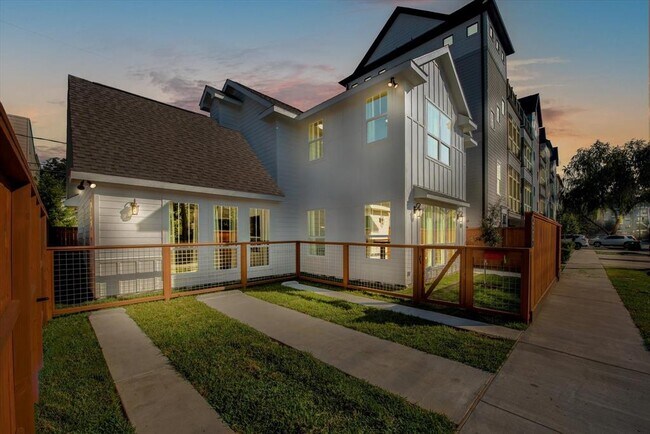 4218 Eigel St in Houston, TX - Building Photo - Building Photo