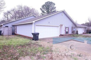 700 W Monroe Ave in Jonesboro, AR - Building Photo