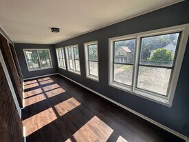 1819 4th St NE, Unit 2 in Minneapolis, MN - Building Photo