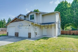 936 24th St NE in Auburn, WA - Building Photo - Building Photo