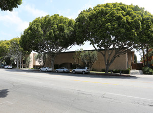 4460 Overland Ave in Culver City, CA - Building Photo - Building Photo