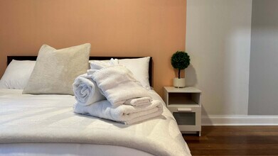 951 W Huron St in Chicago, IL - Building Photo - Building Photo