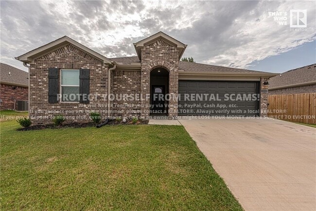 2215 S 9th St in Rogers, AR - Building Photo - Building Photo