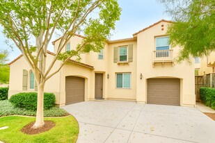 531 Camino Verde in San Marcos, CA - Building Photo