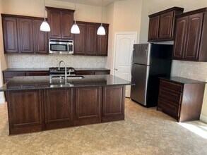 2008 Biscayne Lake Dr in Pearland, TX - Building Photo - Building Photo