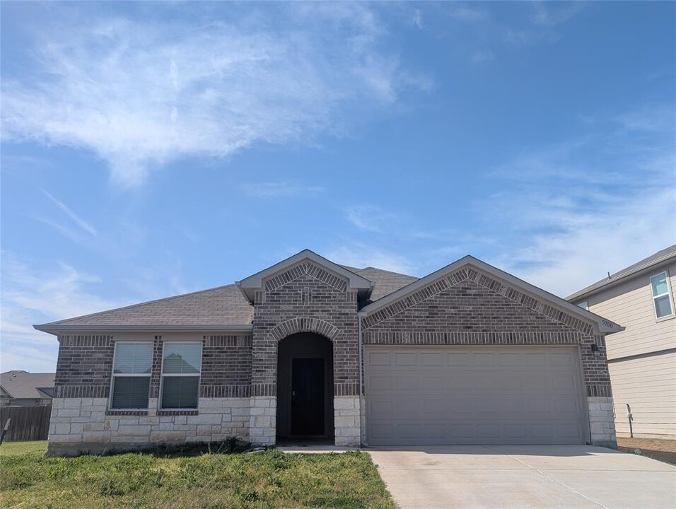 5700 Brampton Ln in Austin, TX - Foto de edificio