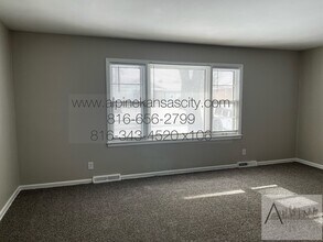 14704 East 39th Terrace S in Independence, MO - Building Photo - Building Photo