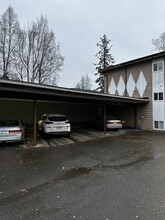 2406 W 34th Ave in Anchorage, AK - Building Photo - Building Photo