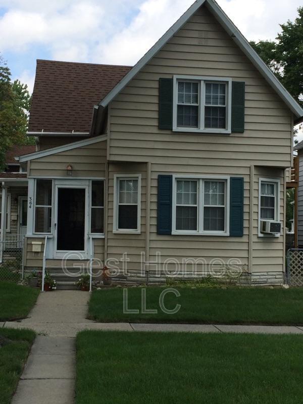 property at 2753 4th St