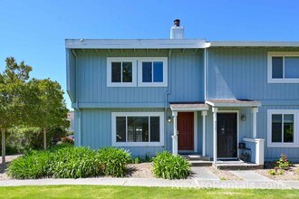 532 Loleta Ln in Novato, CA - Building Photo - Building Photo