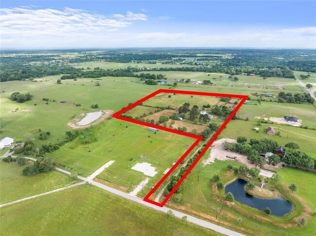36622 Tompkins Rd in Hempstead, TX - Building Photo - Building Photo