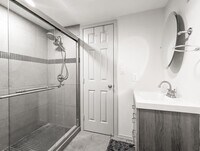 2306 Addison Rd photo'