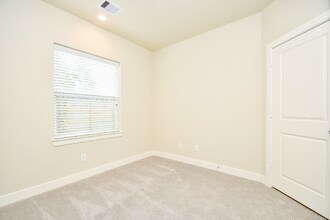 2307 Warhol Wy in Houston, TX - Building Photo - Building Photo