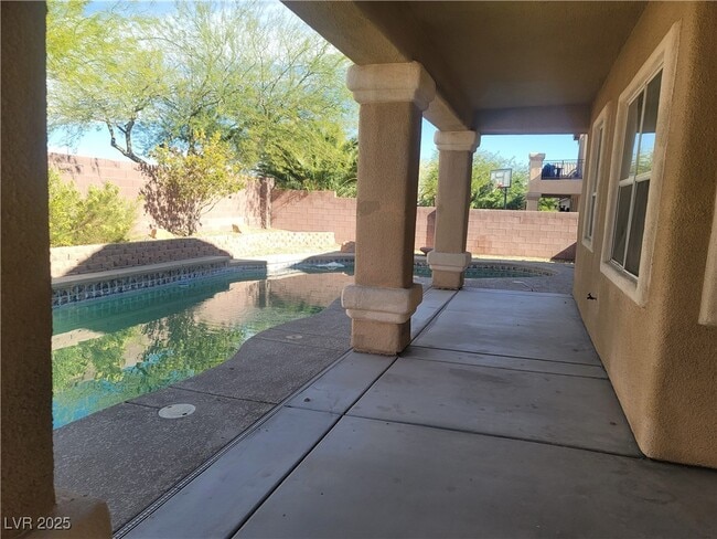 property at 4798 Luna Ridge Ct