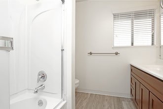 Moorpark Garden Apartments in San Jose, CA - Foto de edificio - Interior Photo