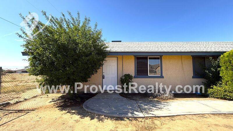15515 Rancherias Rd in Apple Valley, CA - Building Photo