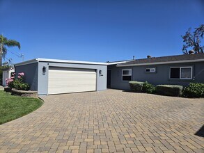8573 Tommy Dr in San Diego, CA - Building Photo - Building Photo