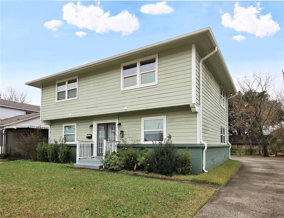 3410 Blodgett St Photo