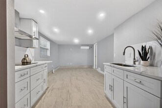 917 1/2 MACK Ave in Orlando, FL - Building Photo - Building Photo