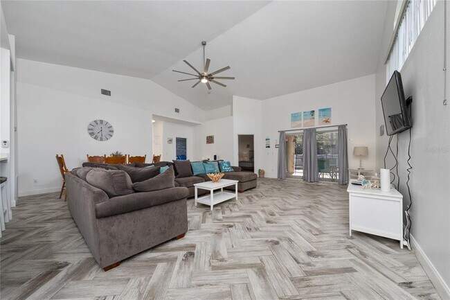 2902 Paddington Way in Kissimmee, FL - Building Photo - Building Photo