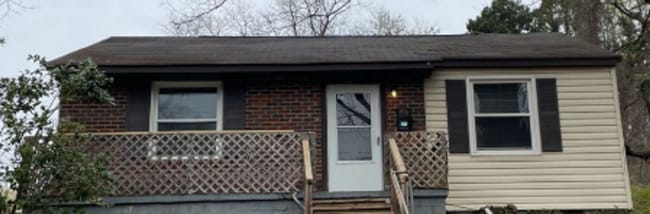 property at 231 W Lemly St