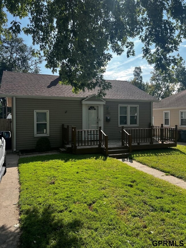 property at 2505 Madison St