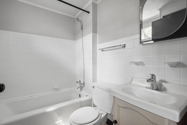 307 College St in Verona, PA - Building Photo - Building Photo