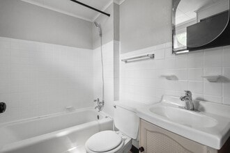 307 College St in Verona, PA - Building Photo - Building Photo