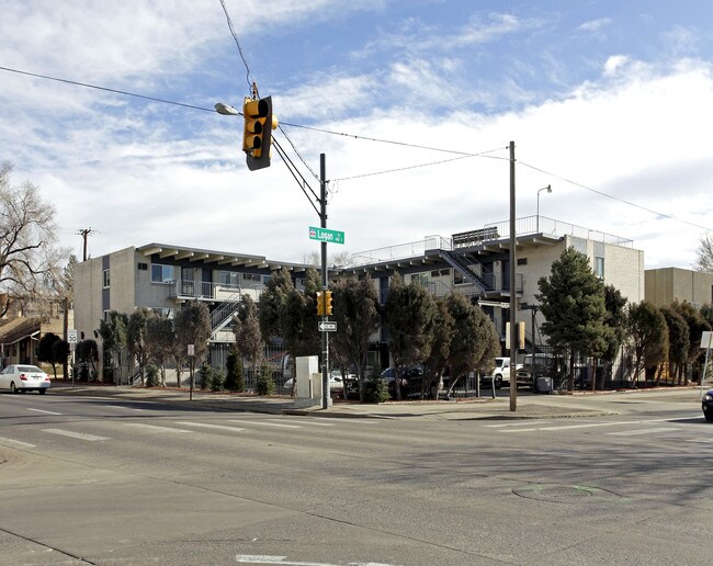 Casa Blanca in Denver, CO - Foto de edificio - Building Photo