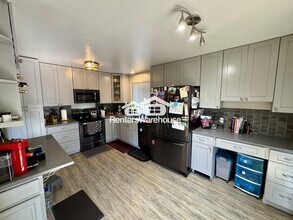 2544 S Crystal St in Aurora, CO - Building Photo - Building Photo