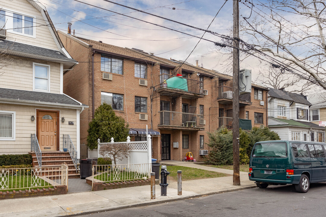 1472 E 15th St in Brooklyn, NY - Building Photo