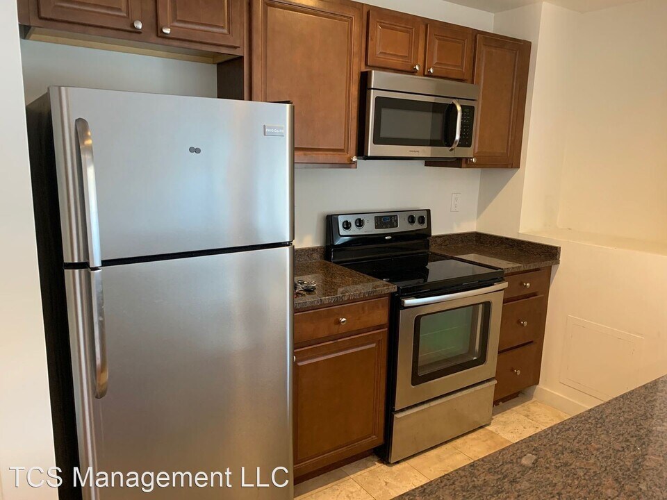 530 S 2nd St in Philadelphia, PA - Building Photo