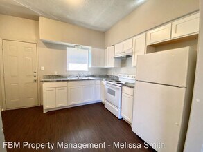 825 Tehuacana Hwy in Mexia, TX - Building Photo - Building Photo