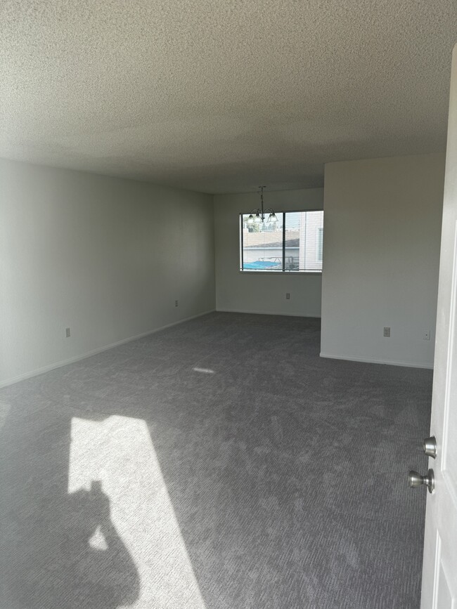 17055 Dalton Ave, Unit 5 in Gardena, CA - Building Photo - Building Photo