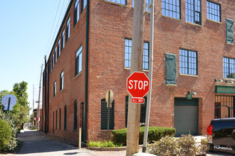 Lockerbie Flats in Indianapolis, IN - Foto de edificio - Building Photo