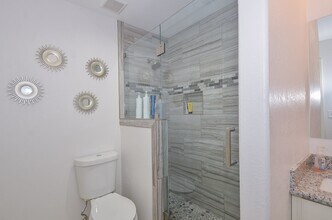 10264 Briar Forest Dr in Houston, TX - Building Photo - Building Photo