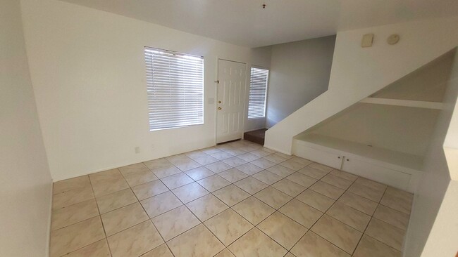 8625 E Belleview Pl in Scottsdale, AZ - Building Photo - Building Photo