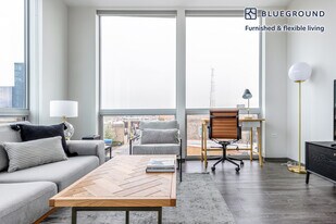 2340 N California Ave, Unit FL4-ID373 in Chicago, IL - Building Photo