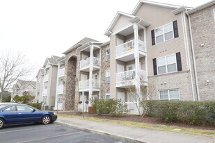 632 Condo Club Dr, Unit 632 Condo Club Dr in Wilmington, NC - Building Photo