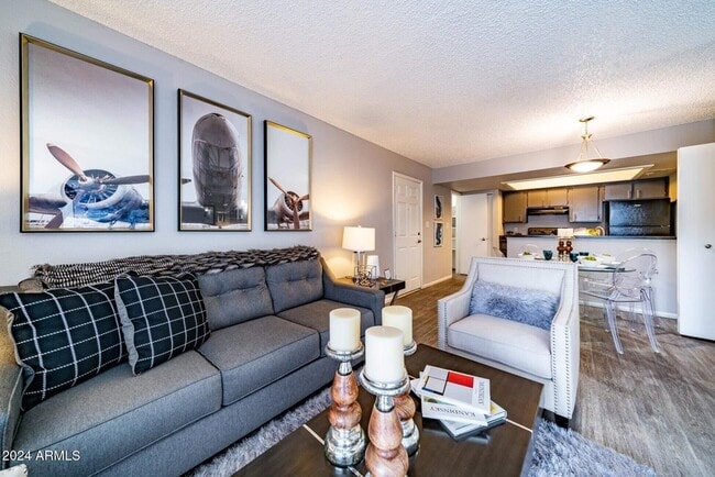 949 S Longmore, Unit 2 in Mesa, AZ - Building Photo - Building Photo