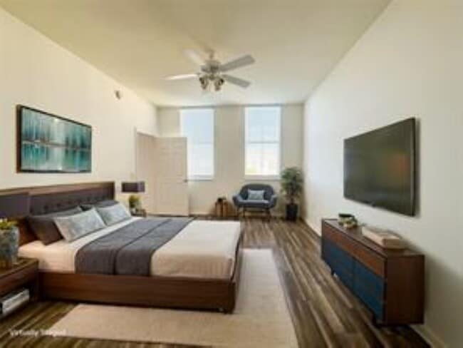 2421 NE 65th St, Unit 601 in Fort Lauderdale, FL - Foto de edificio - Building Photo