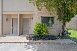 111 Rhonda Dr in Del Rio, TX - Building Photo - Building Photo