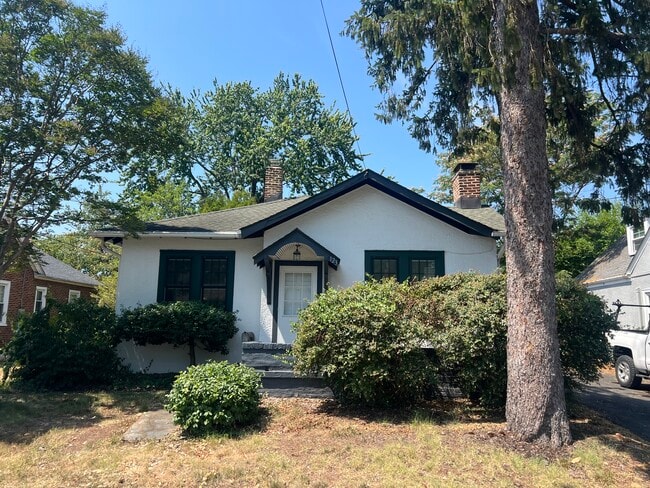 property at 123 Observatory Ave