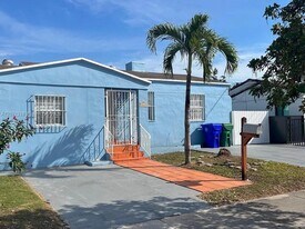 2645 SW 33rd Ave in Miami, FL - Building Photo
