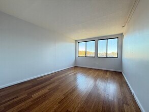 1753 Beacon St, Unit 809 in Brookline, MA - Building Photo - Building Photo