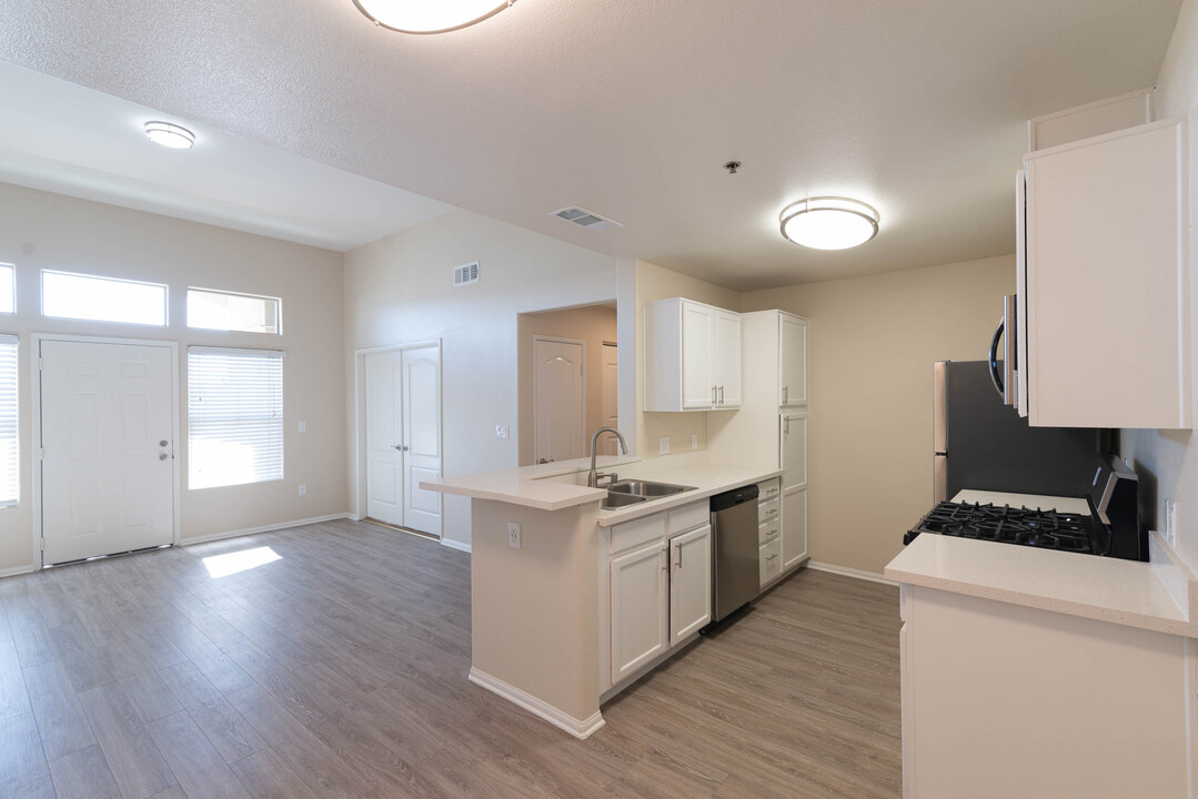 Newly Renovated! Santa Fe Apartments II in San Jacinto, CA - Building Photo