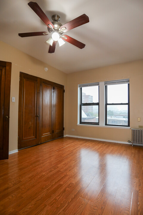 6233 N Winthrop Ave, Unit #409 in Chicago, IL - Building Photo