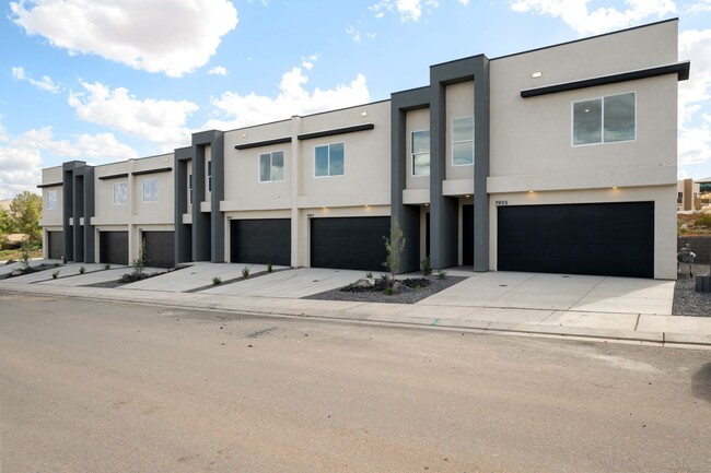 1951 W 250 S in Hurricane, UT - Foto de edificio - Building Photo