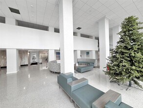 405 N Ocean Blvd, Unit 107 in Pompano Beach, FL - Building Photo - Building Photo